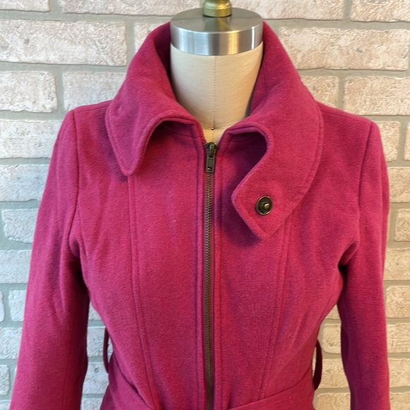 Pink coat! - Picture 3 of 9